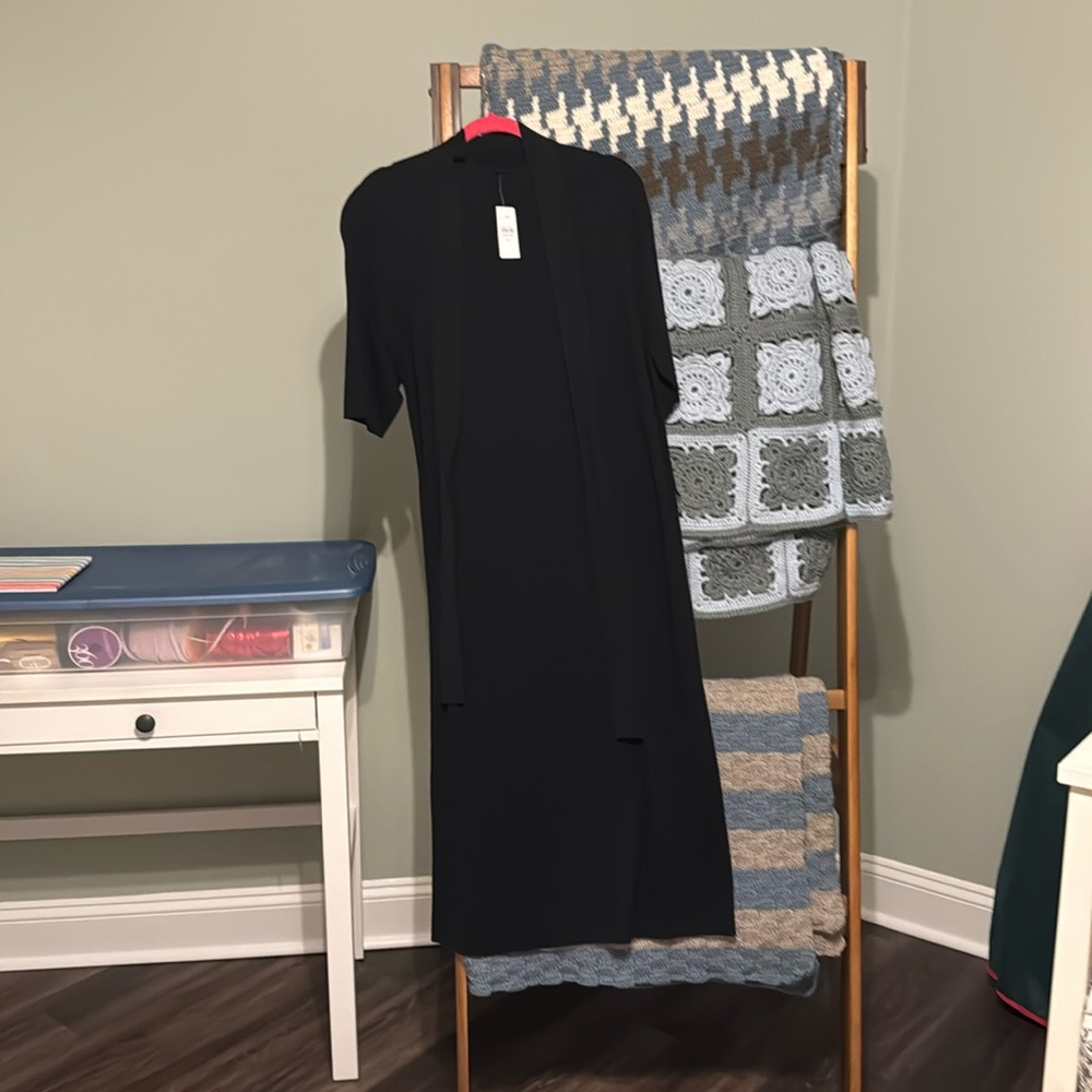 Ann Taylor black sweater maxi dress. New!